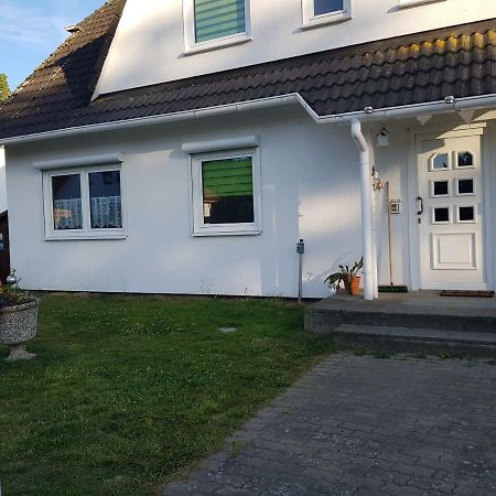 Ferienwohnung Am Teich Lutow Exterior foto